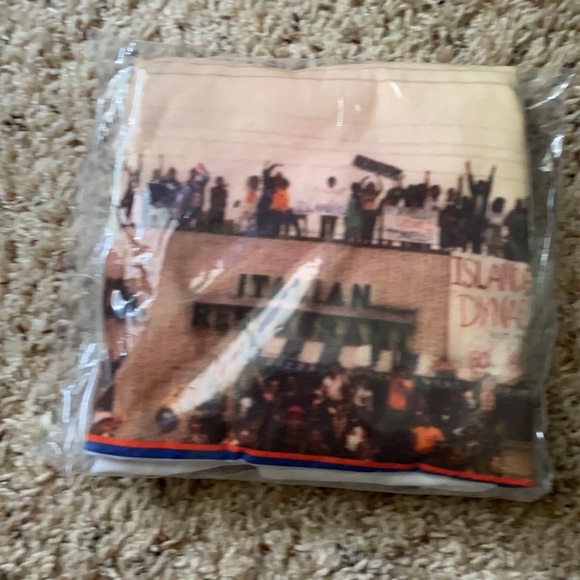 Bar stool we’re going to borrelli’s tee shirt xL - Picture 3 of 3